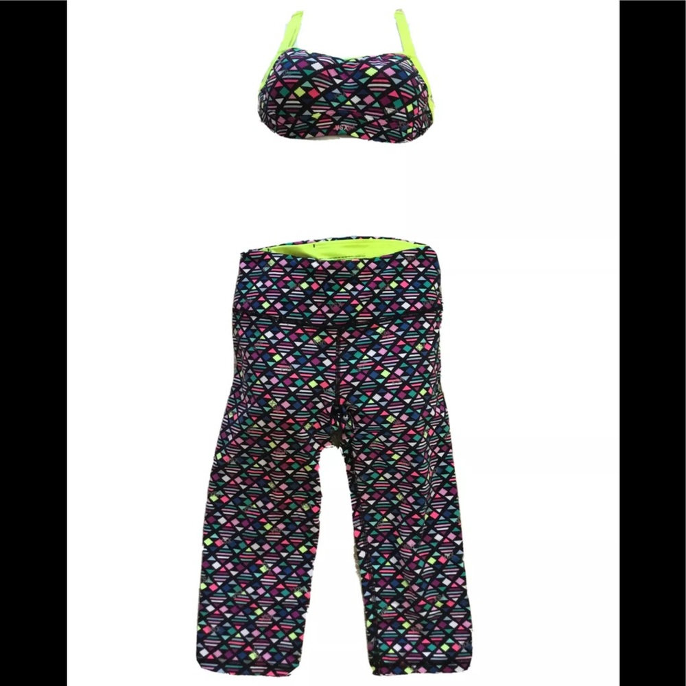VSX 36 A M KNOCKOUT SPORTS BRA YOGA CAPRIS BUNDLE